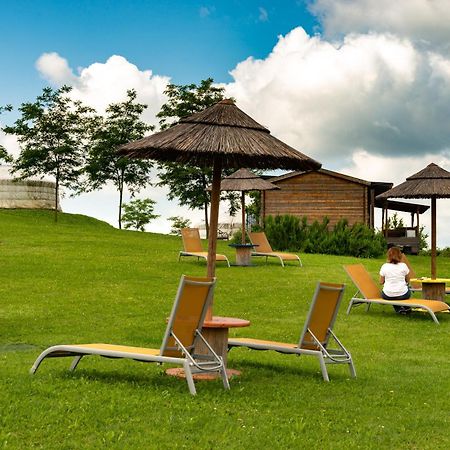 Yurte In Langa Hotel Bosia ภายนอก รูปภาพ
